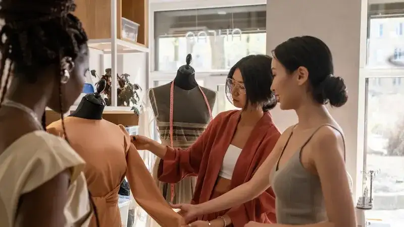 Come accelerare il processo di campionamento con la tua fabbrica di costumi da bagno