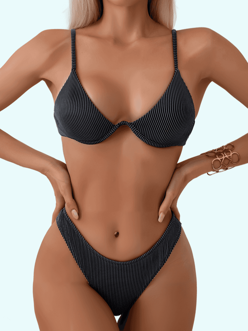 Costume da bagno da donna con spacco