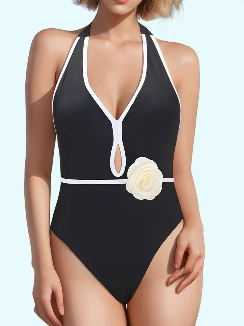 Costume da bagno con fiori a girocollo